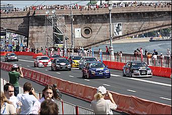 13 июля 2008 г., Москва   Формула 1 погостила в России. Шоу Moscow City Racing (фото Игоря Заботина)