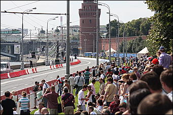 13 июля 2008 г., Москва   Формула 1 погостила в России. Шоу Moscow City Racing (фото Игоря Заботина)