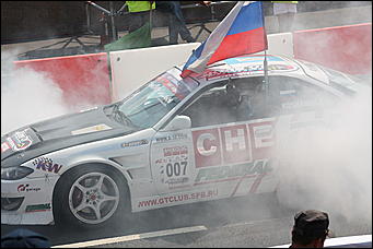 13 июля 2008 г., Москва   Формула 1 погостила в России. Шоу Moscow City Racing (фото Игоря Заботина)