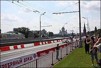 13 июля 2008 г., Москва   Формула 1 погостила в России. Шоу Moscow City Racing (фото Игоря Заботина)