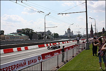 13 июля 2008 г., Москва   Формула 1 погостила в России. Шоу Moscow City Racing (фото Игоря Заботина)