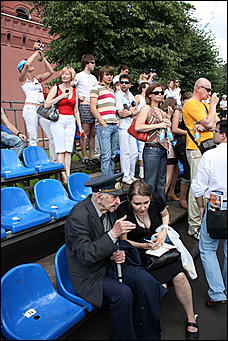 13 июля 2008 г., Москва   Формула 1 погостила в России. Шоу Moscow City Racing (фото Игоря Заботина)