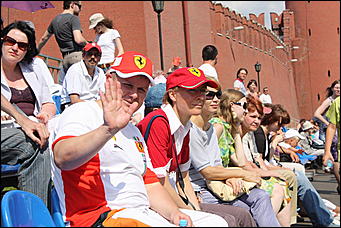 13 июля 2008 г., Москва   Формула 1 погостила в России. Шоу Moscow City Racing (фото Игоря Заботина)
