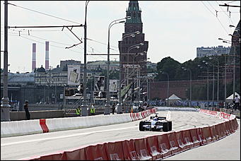 13 июля 2008 г., Москва   Формула 1 погостила в России. Шоу Moscow City Racing (фото Игоря Заботина)
