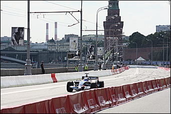 13 июля 2008 г., Москва   Формула 1 погостила в России. Шоу Moscow City Racing (фото Игоря Заботина)