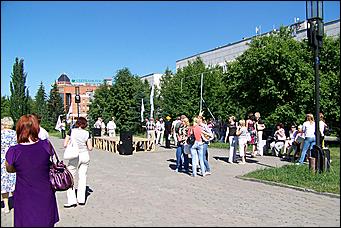 16 июня 2011 г., Барнаул   Митинг "Достойную зарплату медикам!"