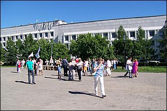 16 июня 2011 г., Барнаул   Митинг "Достойную зарплату медикам!"
