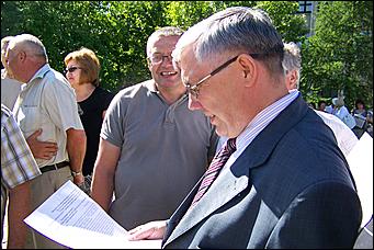 16 июня 2011 г., Барнаул   Митинг "Достойную зарплату медикам!"