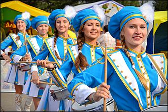 14 август 2013 г., Барнаул   Ярмарка "Медовый Спас на Алтае"