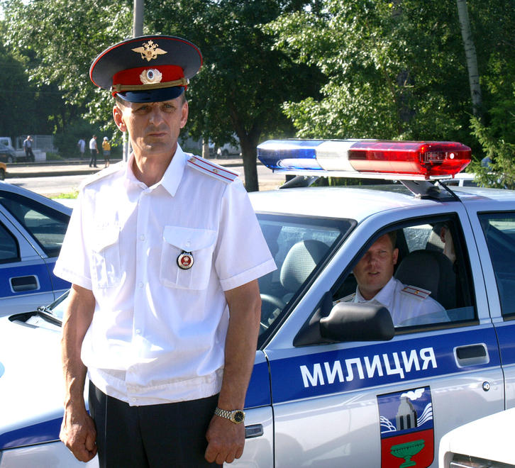 Гибдд барнаул телефон. ДПС Барнаул. ДПС Алтайский край машины. Инспектор ГИБДД Барнаул. Болдырев инспектор ГИБДД Барнаул.