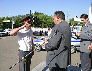 3 июля 2007 г., Барнаул   Отделения ГИБДД Алтайского края получили в подарок патрульные автомобили