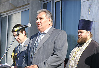 3 июля 2007 г., Барнаул   Отделения ГИБДД Алтайского края получили в подарок патрульные автомобили