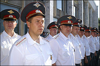 3 июля 2007 г., Барнаул   Отделения ГИБДД Алтайского края получили в подарок патрульные автомобили