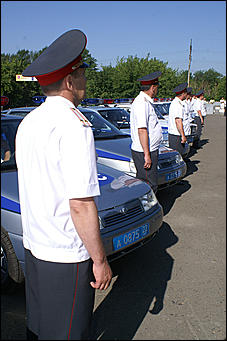 3 июля 2007 г., Барнаул   Отделения ГИБДД Алтайского края получили в подарок патрульные автомобили