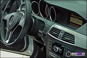 28 мая 2011 г., Барнаул   Презентация нового автомобиля С-класса Мерседес-Бенц