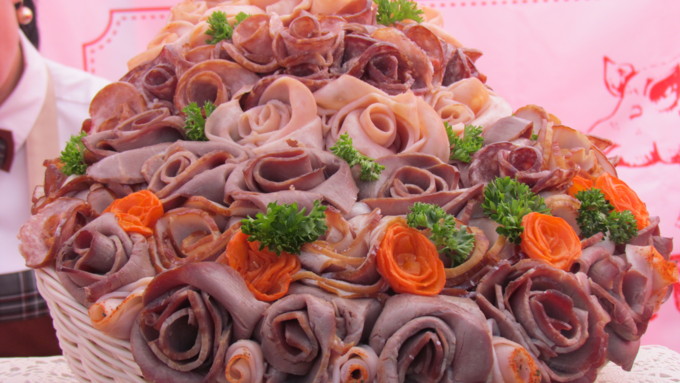 3 сентября, Барнаул  &copy; Елена Лепезина    Для тех, кто любит мясо: как прошел фестиваль "Мясной гурман" в Барнауле