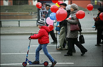    Мир, труд, дождь со снегом: политический Первомай в Барнауле 