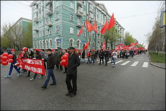    Мир, труд, дождь со снегом: политический Первомай в Барнауле 