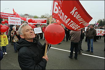    Мир, труд, дождь со снегом: политический Первомай в Барнауле 