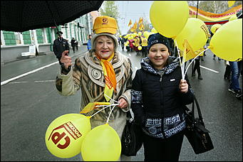    Мир, труд, дождь со снегом: политический Первомай в Барнауле 