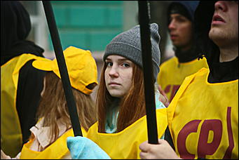    Мир, труд, дождь со снегом: политический Первомай в Барнауле 