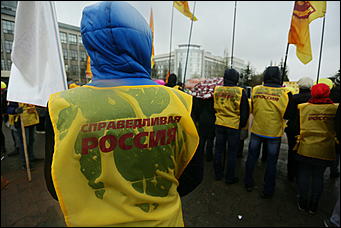    Мир, труд, дождь со снегом: политический Первомай в Барнауле 