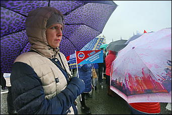    Мир, труд, дождь со снегом: политический Первомай в Барнауле 