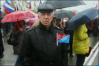    Мир, труд, дождь со снегом: политический Первомай в Барнауле 