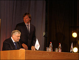 24 июля 2007 г., Барнаул   Встреча председателя Совета Федерации РФ Сергея Миронова с жителями Алтайского края