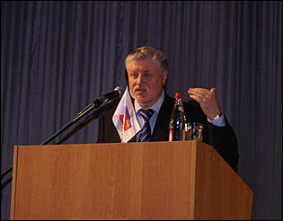 24 июля 2007 г., Барнаул   Встреча председателя Совета Федерации РФ Сергея Миронова с жителями Алтайского края