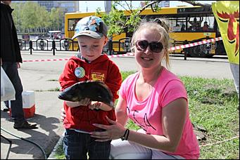 9 май 2013 г., Барнаул   Радио «МИР» отпраздновало с барнаульцами День Победы 