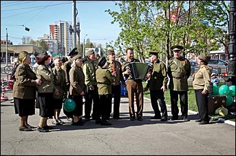 9 май 2013 г., Барнаул   Радио «МИР» отпраздновало с барнаульцами День Победы 