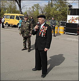 9 мая 2011 г., Барнаул   9 мая 2011. Площадка мировые ребята