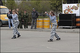 9 мая 2011 г., Барнаул   9 мая 2011. Площадка мировые ребята