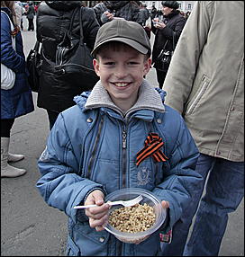 9 мая 2011 г., Барнаул   9 мая 2011. Площадка мировые ребята