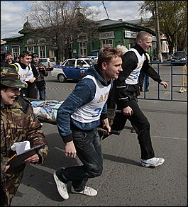 9 мая 2011 г., Барнаул   9 мая 2011. Площадка мировые ребята