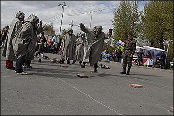 9 мая 2011 г., Барнаул   9 мая 2011. Площадка мировые ребята