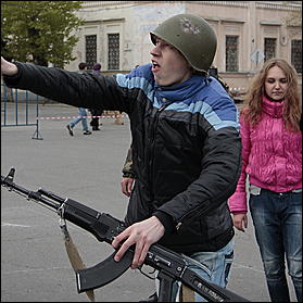 9 мая 2011 г., Барнаул   9 мая 2011. Площадка мировые ребята