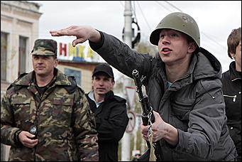 9 мая 2011 г., Барнаул   9 мая 2011. Площадка мировые ребята