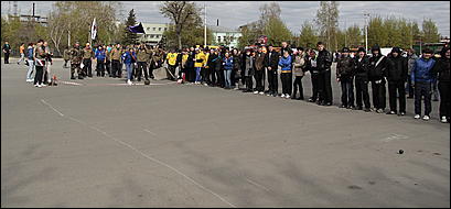 9 мая 2011 г., Барнаул   9 мая 2011. Площадка мировые ребята