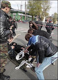 9 мая 2011 г., Барнаул   9 мая 2011. Площадка мировые ребята