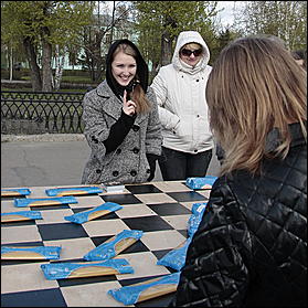 9 мая 2011 г., Барнаул   9 мая 2011. Площадка мировые ребята