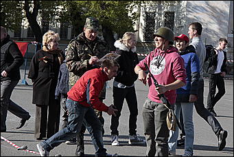 9 мая 2011 г., Барнаул   9 мая 2011. Площадка мировые ребята