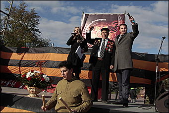 9 мая 2011 г., Барнаул   9 мая 2011. Площадка мировые ребята