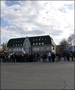 9 мая 2011 г., Барнаул   9 мая 2011. Площадка мировые ребята