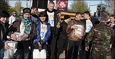 9 мая 2011 г., Барнаул   9 мая 2011. Площадка мировые ребята