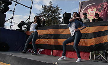 9 мая 2011 г., Барнаул   9 мая 2011. Площадка мировые ребята