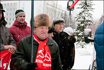 6 декабря 2015    	
Участниками митинга против Платона в Барнауле стали около 400 человек