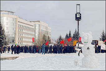 6 декабря 2015    	
Участниками митинга против Платона в Барнауле стали около 400 человек