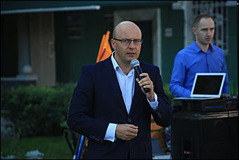 28 августа 2017 г., Барнаул. Екатерина Смолихина   Сохраним "легкие" города: митинг против вырубки деревьев прошел в Барнауле